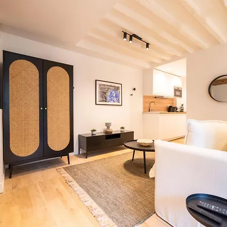Cosy Nest In Saint Germain Paris