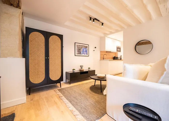 Cosy Nest In Saint Germain パリ
