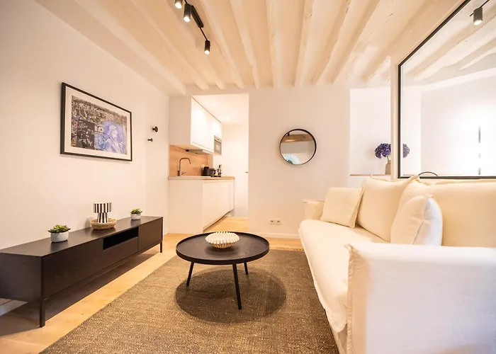 Cosy Nest In Saint Germain